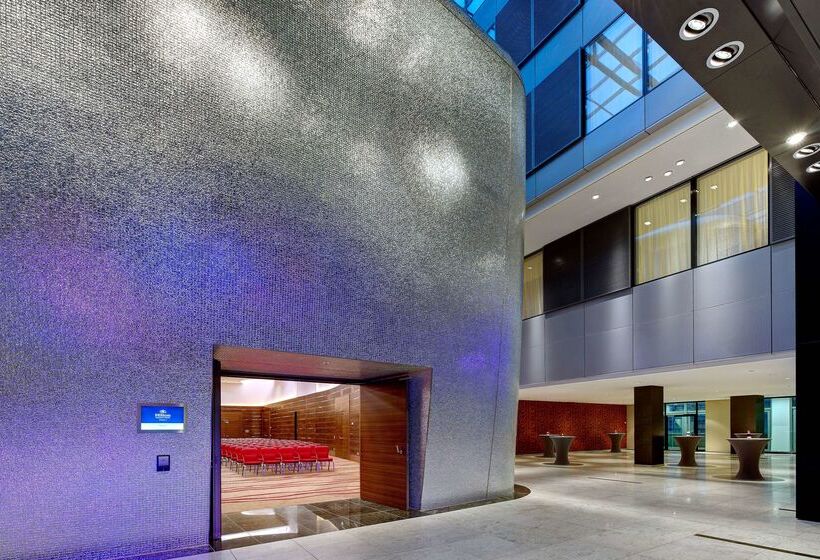 فندق Hilton Frankfurt Airport