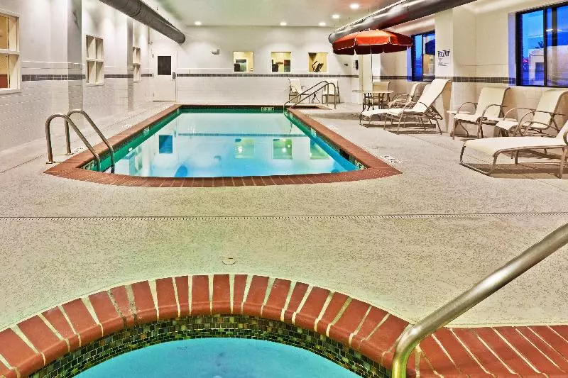 Holiday Inn Express Hotel & Suites Bartlesville, An Ihg
