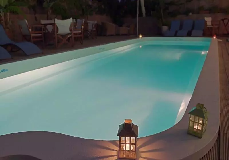 Отель Lotus Rise