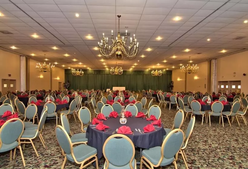 Отель Parkview Inn And Conference Center