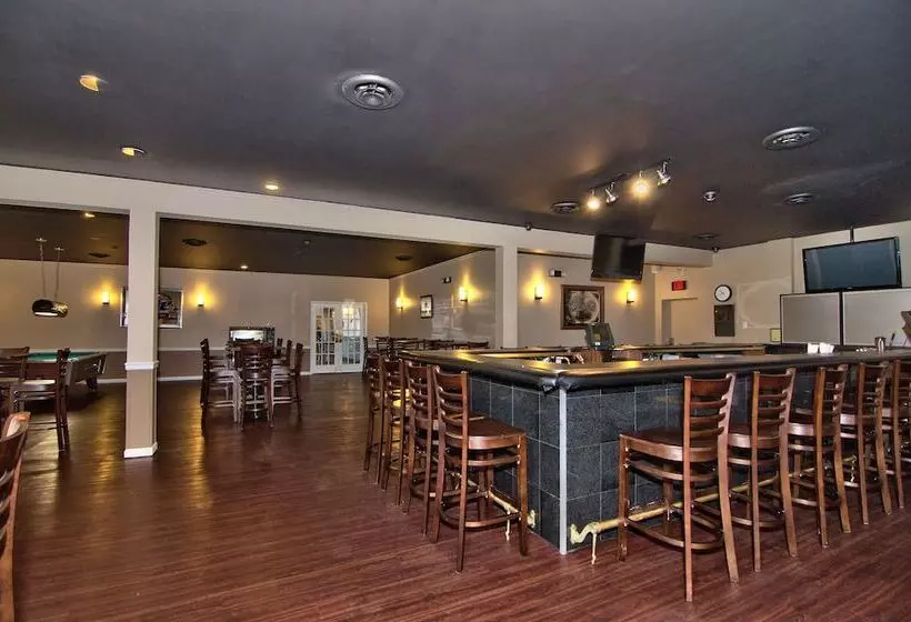 Отель Parkview Inn And Conference Center