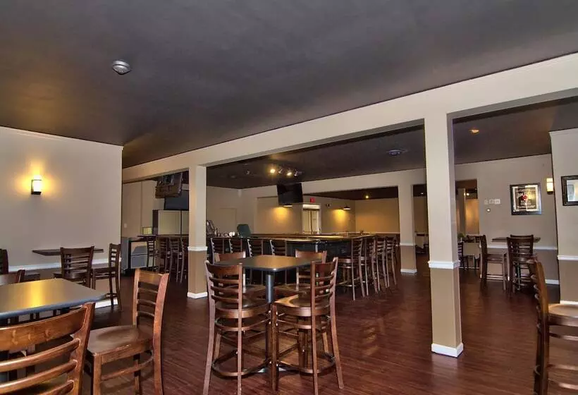 Отель Parkview Inn And Conference Center