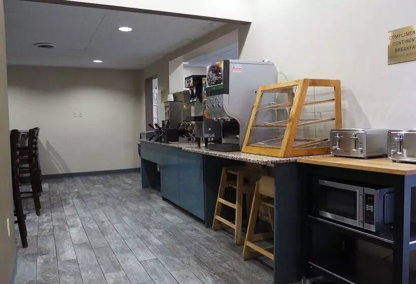 Отель Parkview Inn And Conference Center