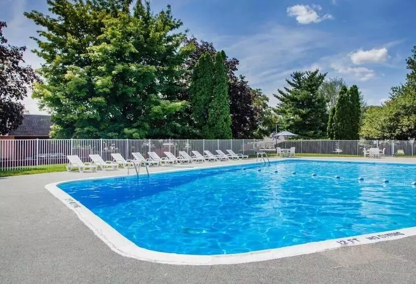 Отель Parkview Inn And Conference Center