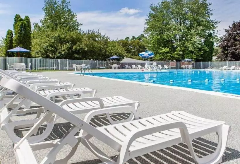 Отель Parkview Inn And Conference Center