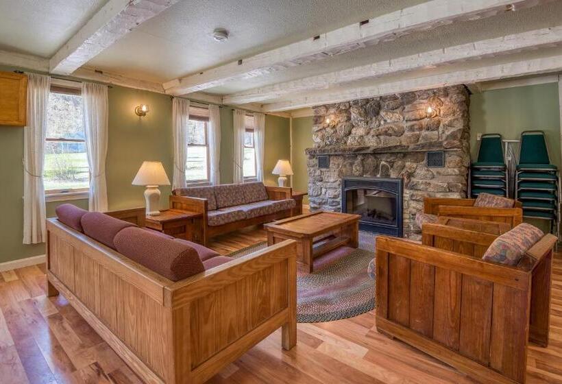 فندق Purity Spring Resort