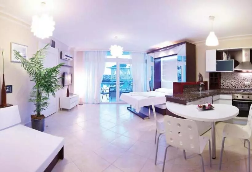 Отель Seahorse Deluxe