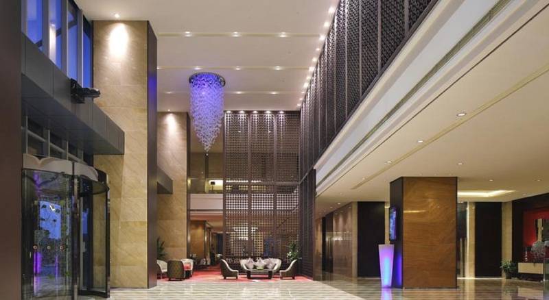 The Qube Hotel Shanghai Close To Pudong International Airport And Disney Land