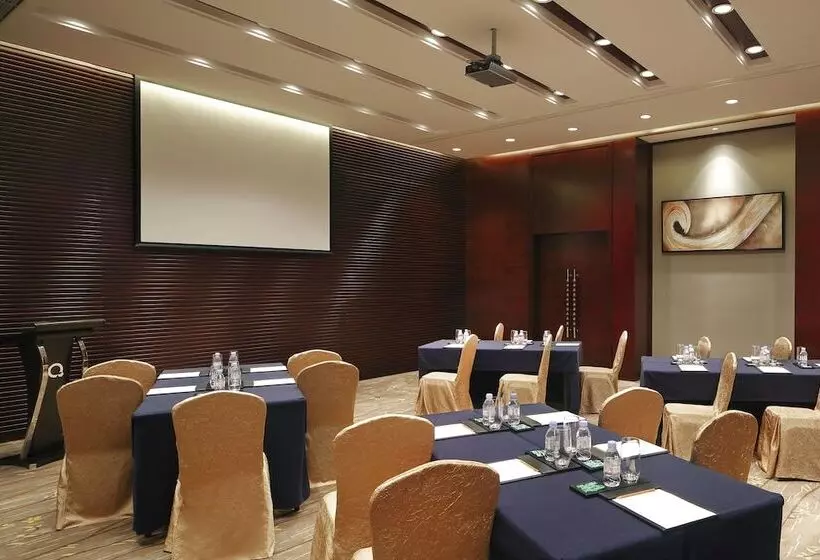 The Qube Hotel Shanghai  Close To Pudong International Airport And Disney Land