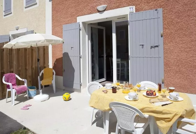 Отель Vacanceole Le Domaine D Enserune