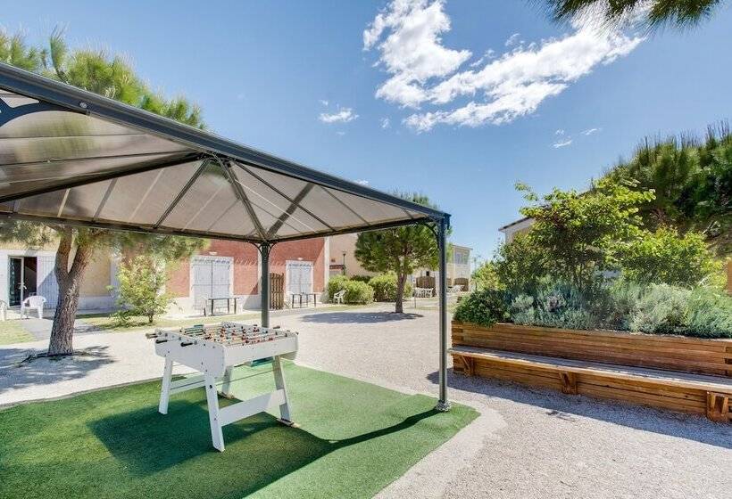 Отель Vacanceole  Le Domaine D Enserune