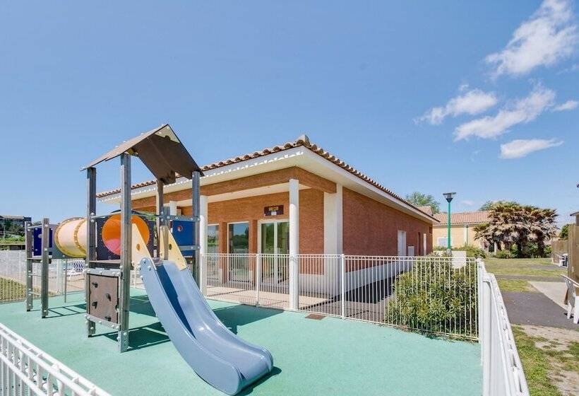 Отель Vacanceole  Le Domaine D Enserune