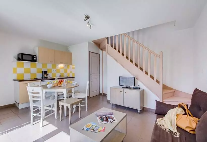 Отель Vacanceole Le Domaine D Enserune