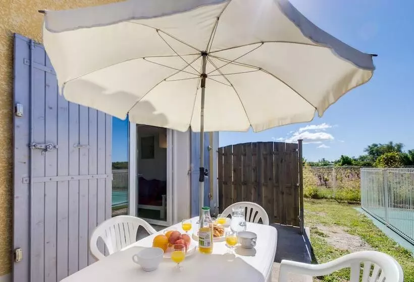 Отель Vacanceole Le Domaine D Enserune