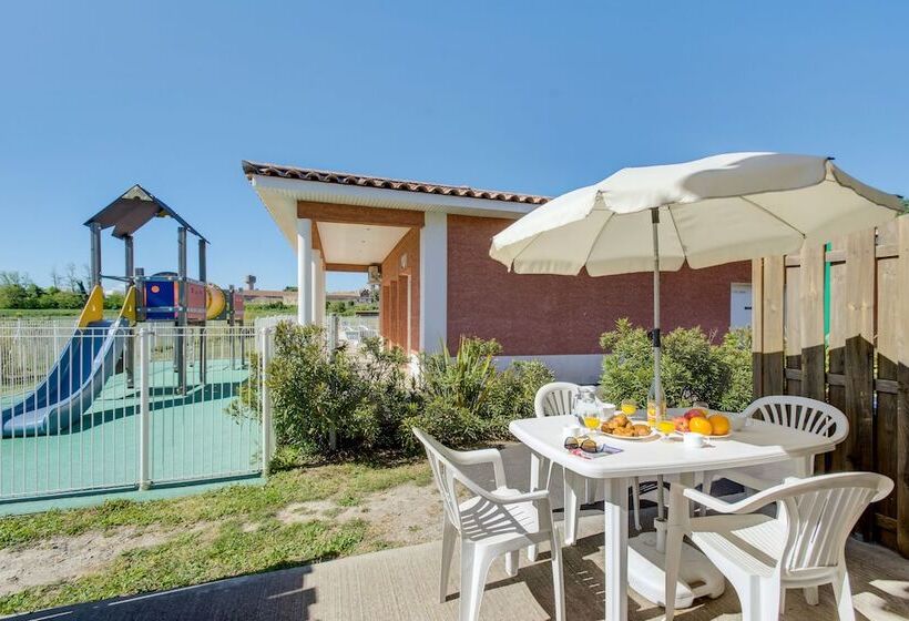 Отель Vacanceole  Le Domaine D Enserune