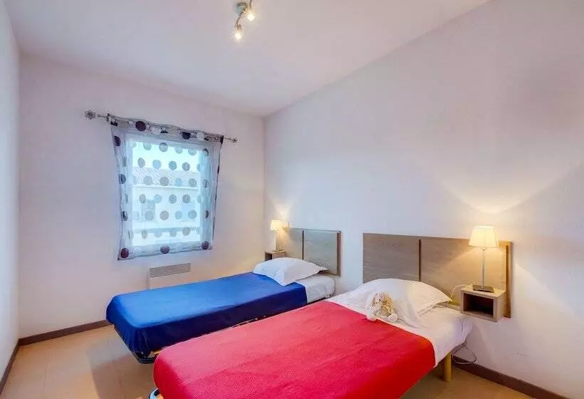 Отель Vacanceole Le Domaine D Enserune