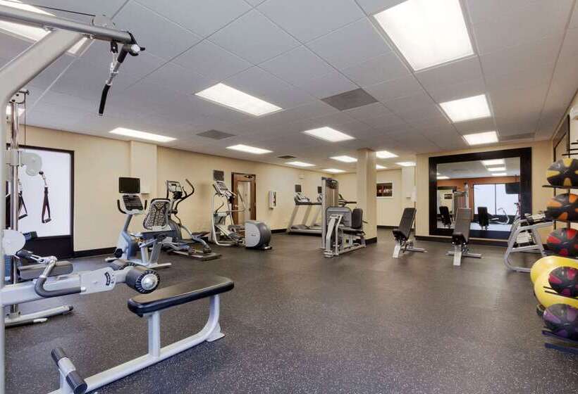 فندق Spark By Hilton Charlotte Tyvola I 77