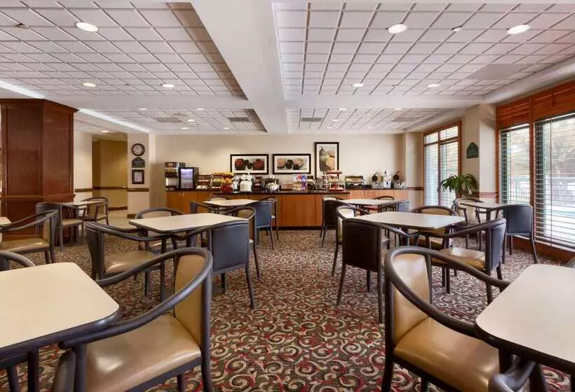 Hotel Spark By Hilton Charlotte Tyvola I 77