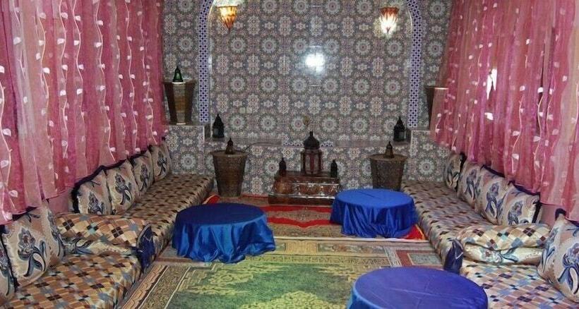 Well Center Riad Auberge Assounfou