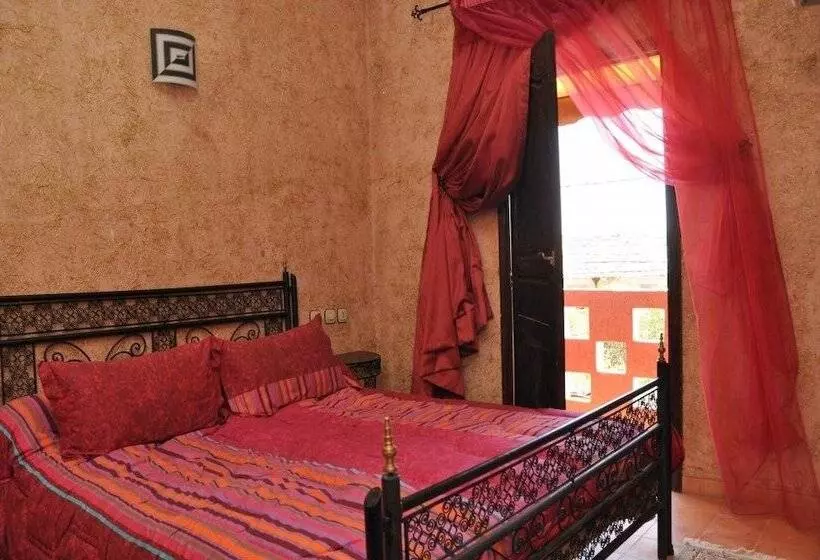 Well Center Riad Auberge Assounfou