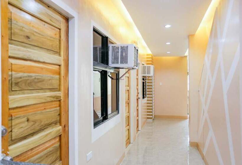 בית מלון כפרי Jrja Suites By Oyo Rooms