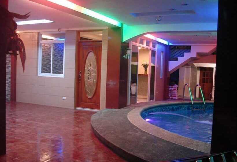 فندق Southpoolside Tourist Inn