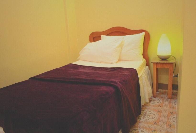 فندق Southpoolside Tourist Inn