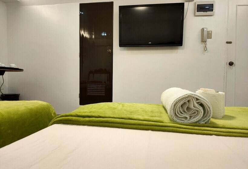 فندق Southpoolside Tourist Inn