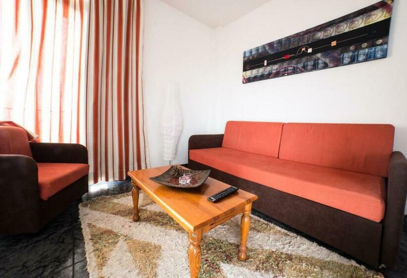 Apartamentos Jucar