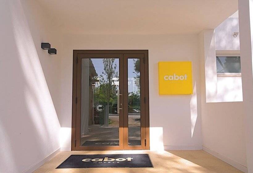 Cabot Las Velas Apartments