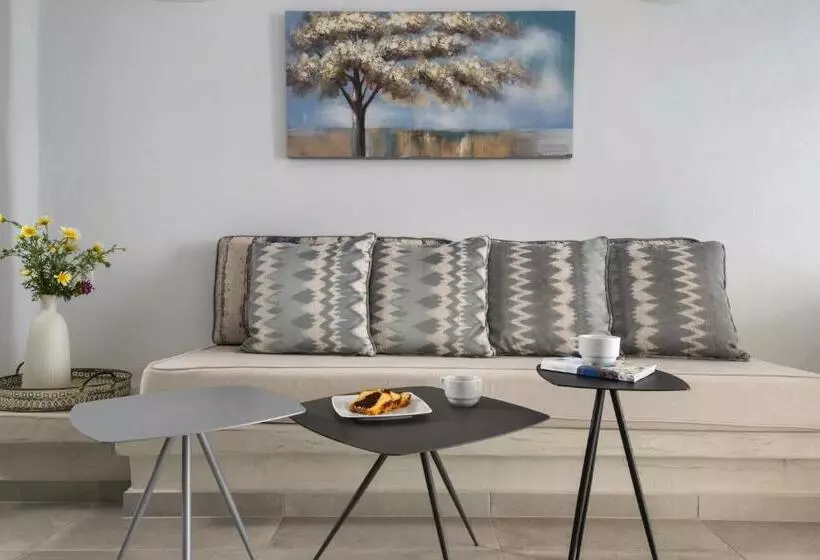 호텔 Adamant Suites