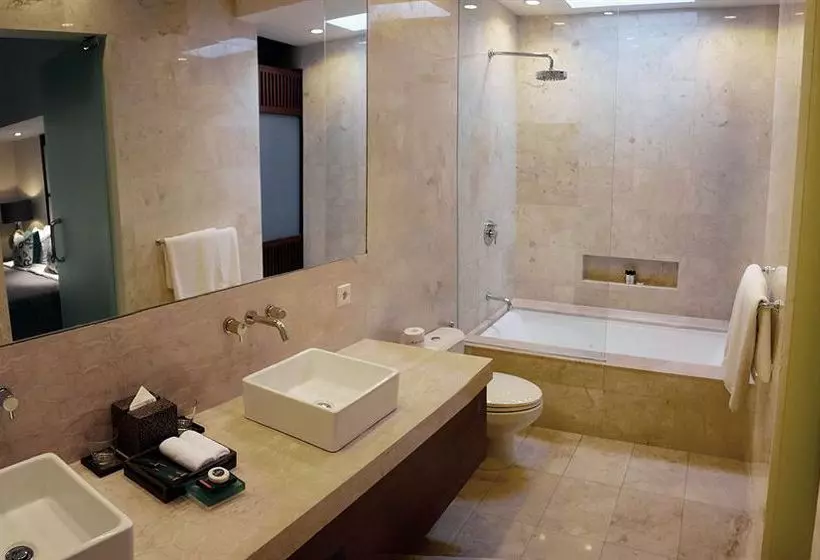 בית מלון כפרי Ahimsa Estate