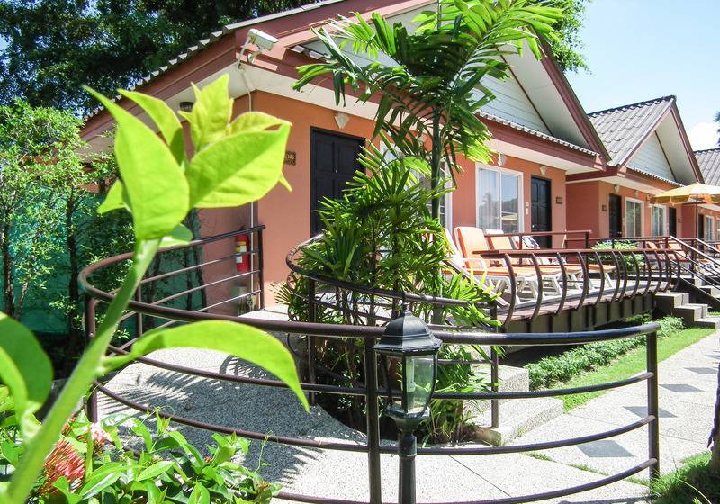 호텔 Andaman Seaside Resort Bangtao Beach