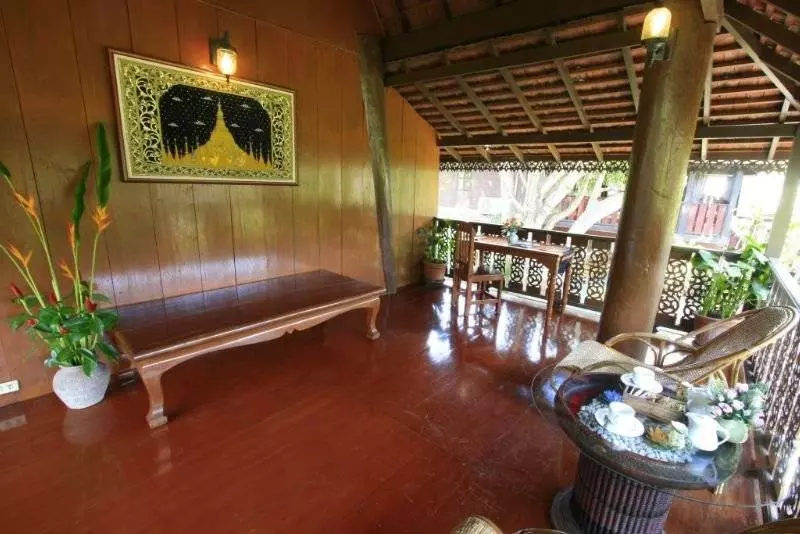 Hotel Baanklangdoi Resort