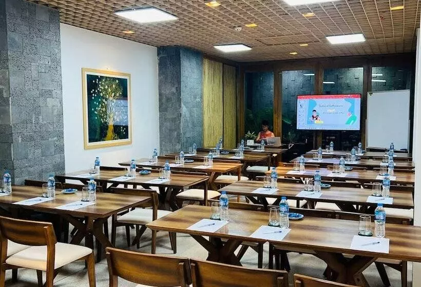 Sky Gem Hotel   Ben Thanh