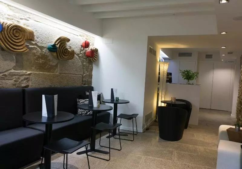 هتل Carrís Casa De La Troya