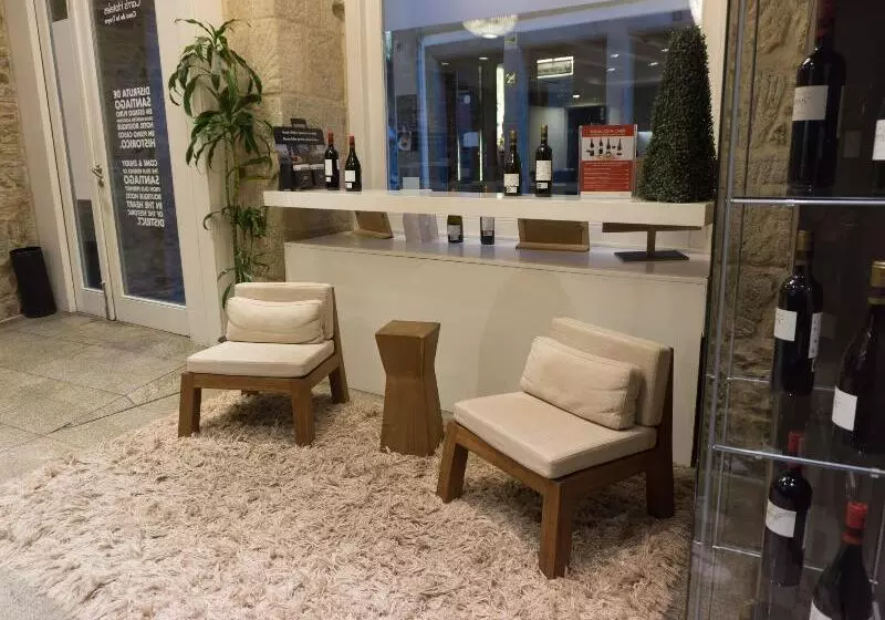 هتل Carrís Casa De La Troya