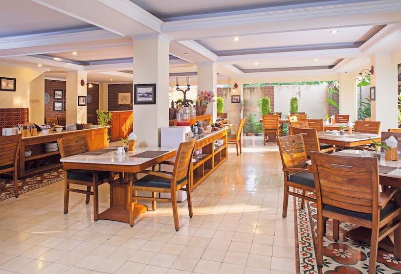 فندق Duta Garden