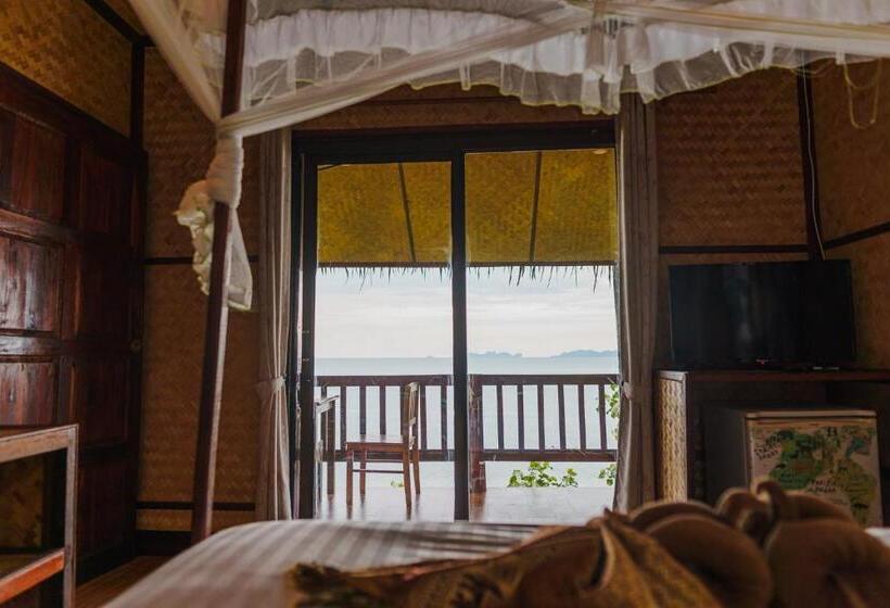 בית מלון כפרי Koh Jum Resort