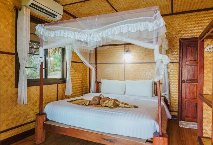 בית מלון כפרי Koh Jum Resort