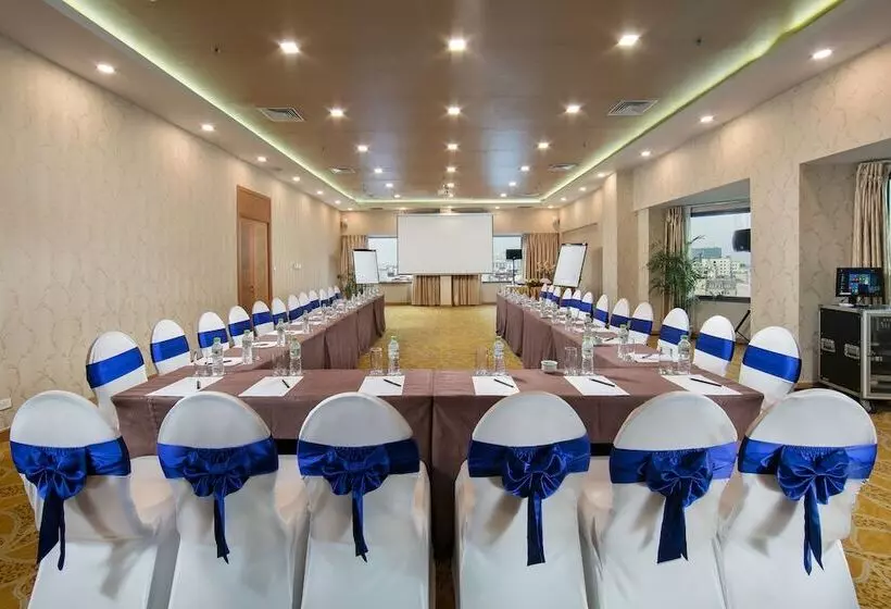 ホテル La Casa Hanoi