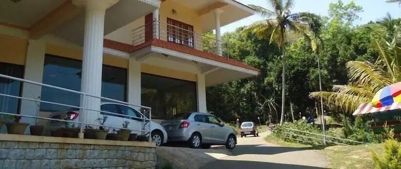 Hotelli Windhaven Resort