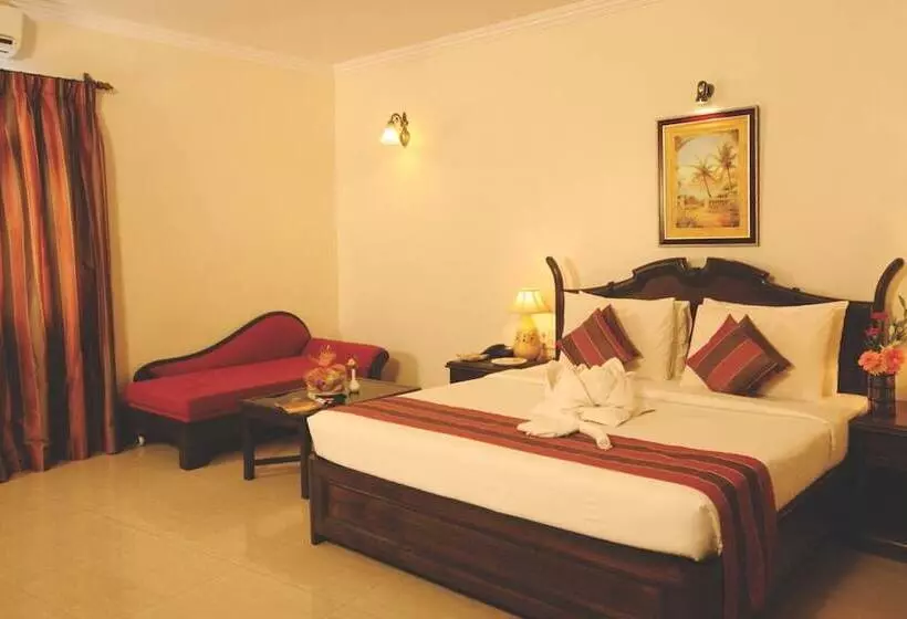 Hotelli Nazri Resort