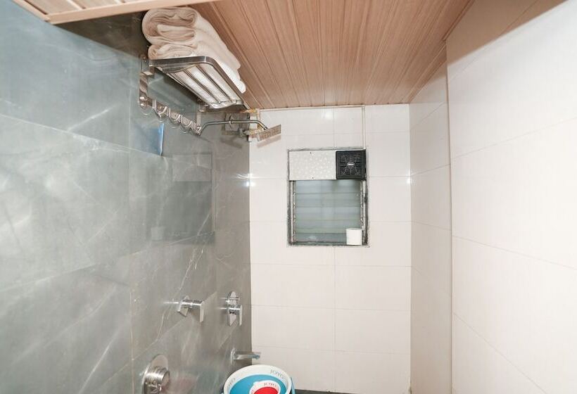 Отель Neelkiran