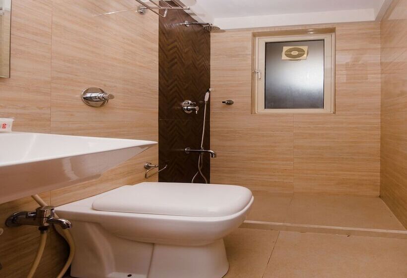 בית מלון כפרי OYO Flagship 22685 Imperial