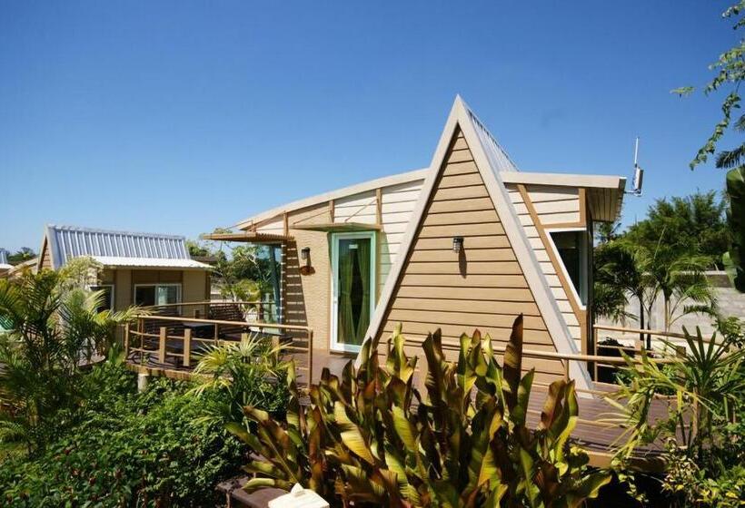 בית מלון כפרי Palm Paradise Resort