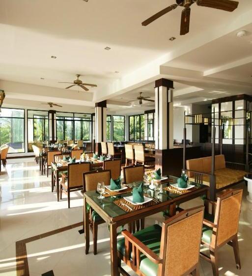 בית מלון כפרי Palm Paradise Resort