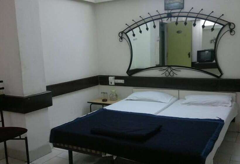 בית מלון כפרי Sea Lord