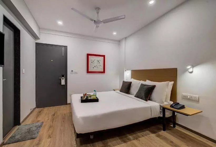 ホテル The Unicontinental   Campus Accommodation