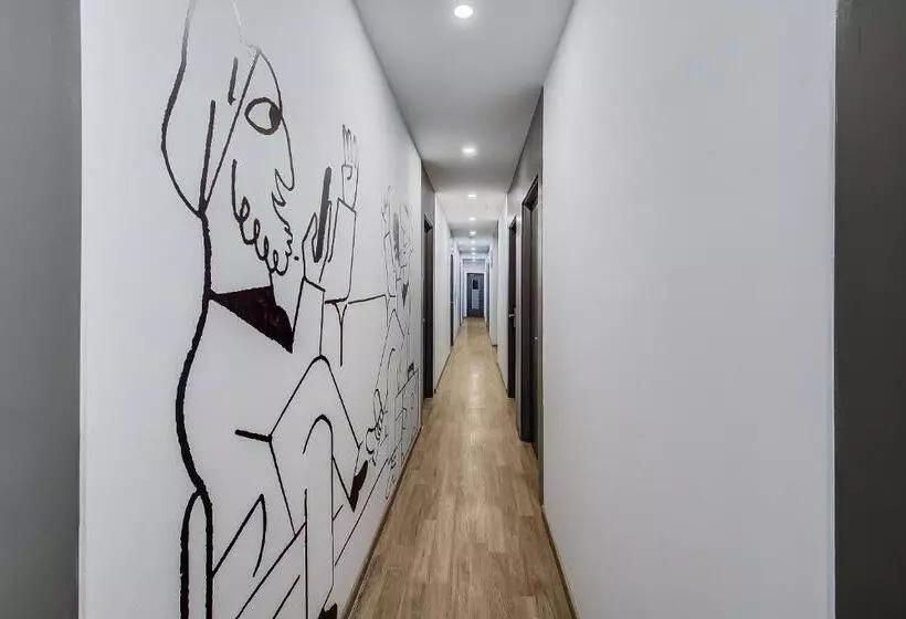 ホテル The Unicontinental   Campus Accommodation